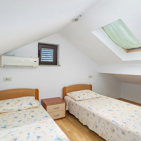 Nice Apartment In Jurandvor With Wifi Exterior photo